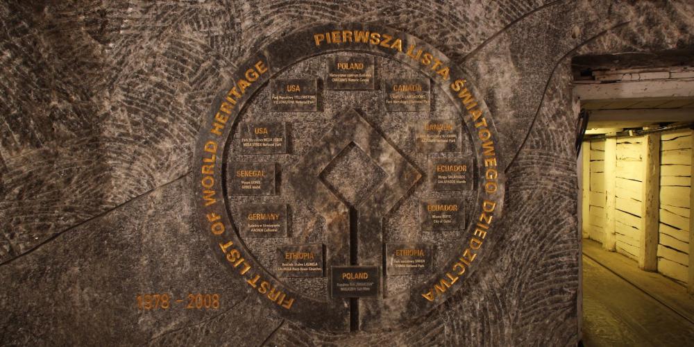 Bas-relief made of salt in the Staszic Chamber commemorates the entry of the Wieliczka Salt Mine in the first UNESCO World Heritage List in 1978. – © Rafał Stachurski Bas-relief made of salt in the Staszic Chamber commemorates the entry of the Wieliczka Salt Mine in the first UNESCO World Heritage List in 1978. – © Rafał Stachurski