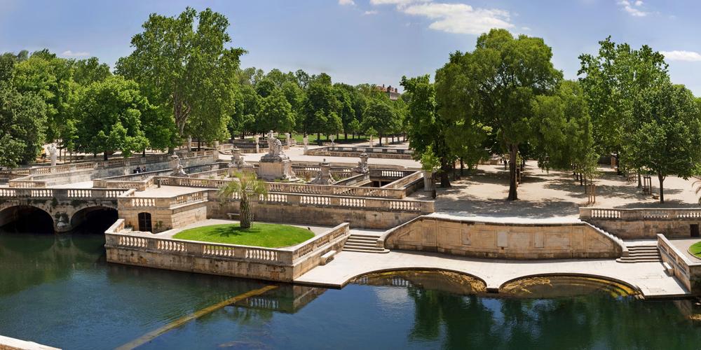 The gardens of the fountain in Nîmes. – © O. Maynard / Office Tourisme Nîmes