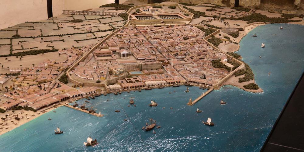 The model shows the city at the height of its glory. It was made to a scale of 1:500, making it the second largest model of the Roman world—only topped by the one in Rome. – © Manel R. Granell