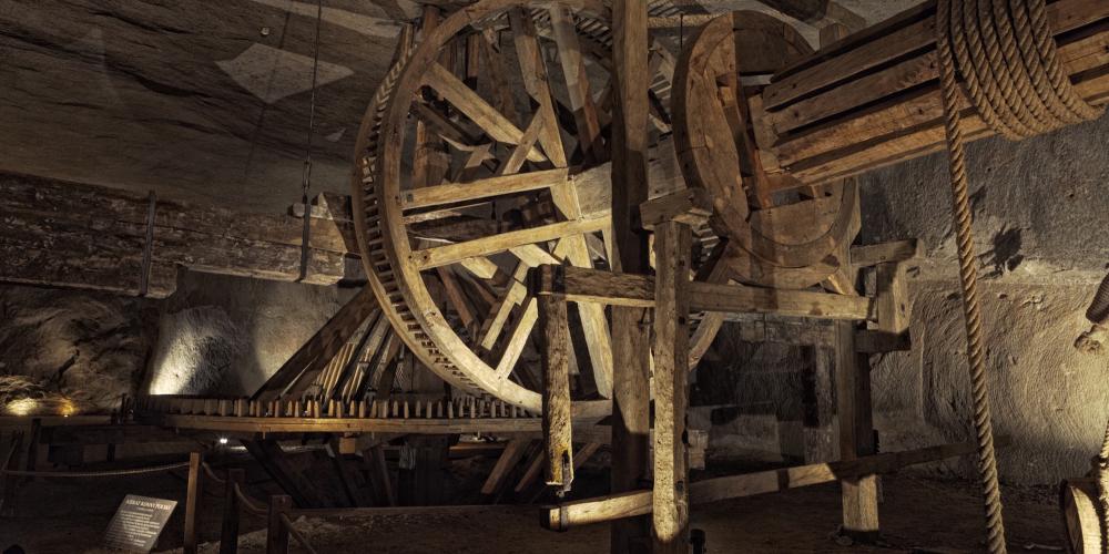 Horse-powered treadmills are the largest and the most important extraction machines used in the Wieliczka Salt Mine. Thanks to such treadmills and hard work of horses it was possible to extract up to 80 tons of salt a day. – © Bartek Papież
