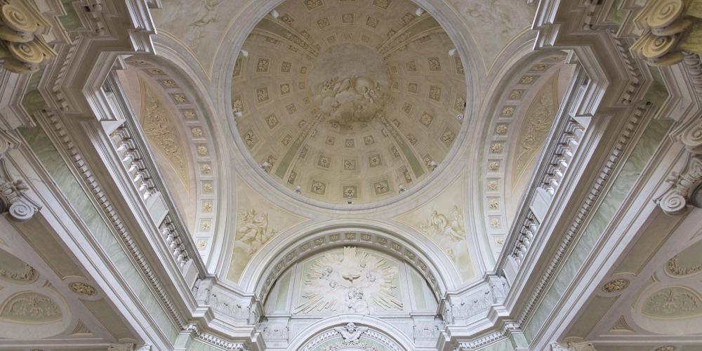 Interior view of the Carditello Royal Sites' Chapel. – © Amedeo Benestante