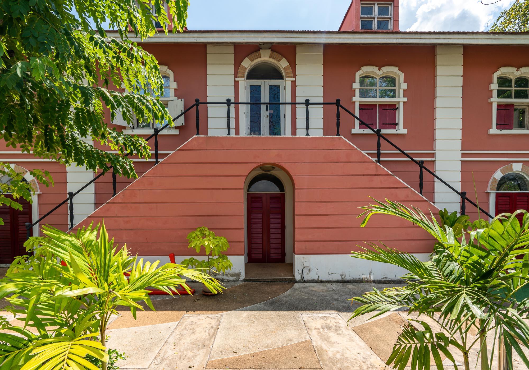 The museum in the Dutch Village, which is housed inside a replica of the East Indian Company headquarters. – © Michael Turtle