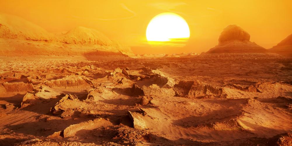 Sunset over Lut Desert. – © Delbars / Shutterstock Sunset over Lut Desert. – © Delbars / Shutterstock