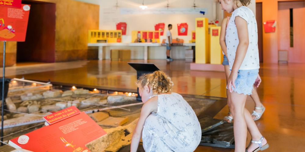 Ludo, a universe of fun and learning for children from 5 to 12. – © Aurelio Rodriguez Ludo, a universe of fun and learning for children from 5 to 12. – © Aurelio Rodriguez