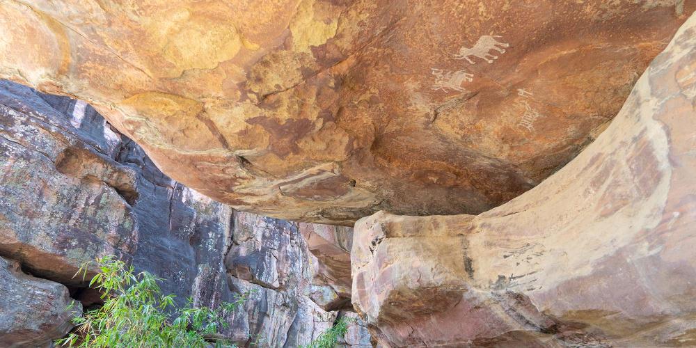 The Bhimbetka Rock Shelters, another World Heritage Site in the region, have cave paintings that are up to 30,000 years old. – © Michael Turtle The Bhimbetka Rock Shelters, another World Heritage Site in the region, have cave paintings that are up to 30,000 years old. – © Michael Turtle