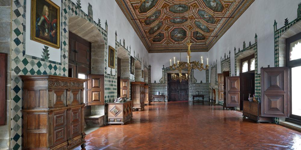 La douceur de son climat et sa proximité à la capitale ont fait du palais de Sintra l'un des lieux de prédilection des monarques portugais durant près de huit siècles. – © PSML / Angelo Hornak
