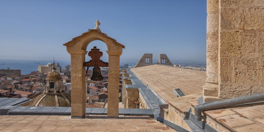 Enjoy a great panoramic view of the city. – © Joan Capdevila Vallve Enjoy a great panoramic view of the city. – © Joan Capdevila Vallve