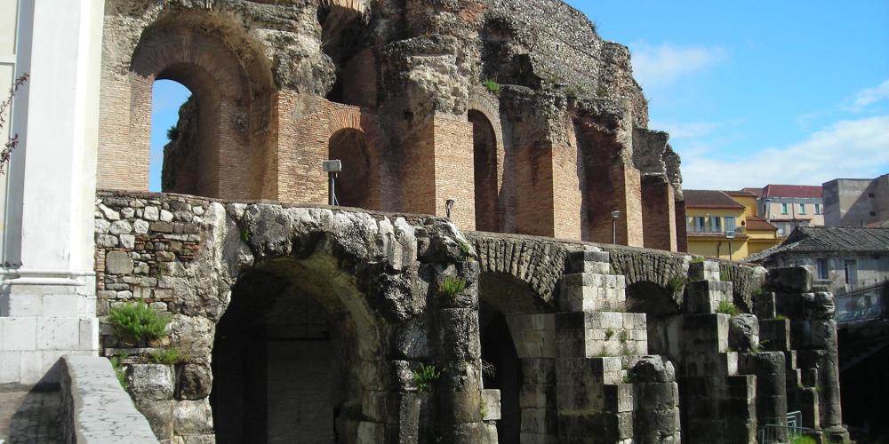 The Roman Theatre – © Decan / Wikimedia