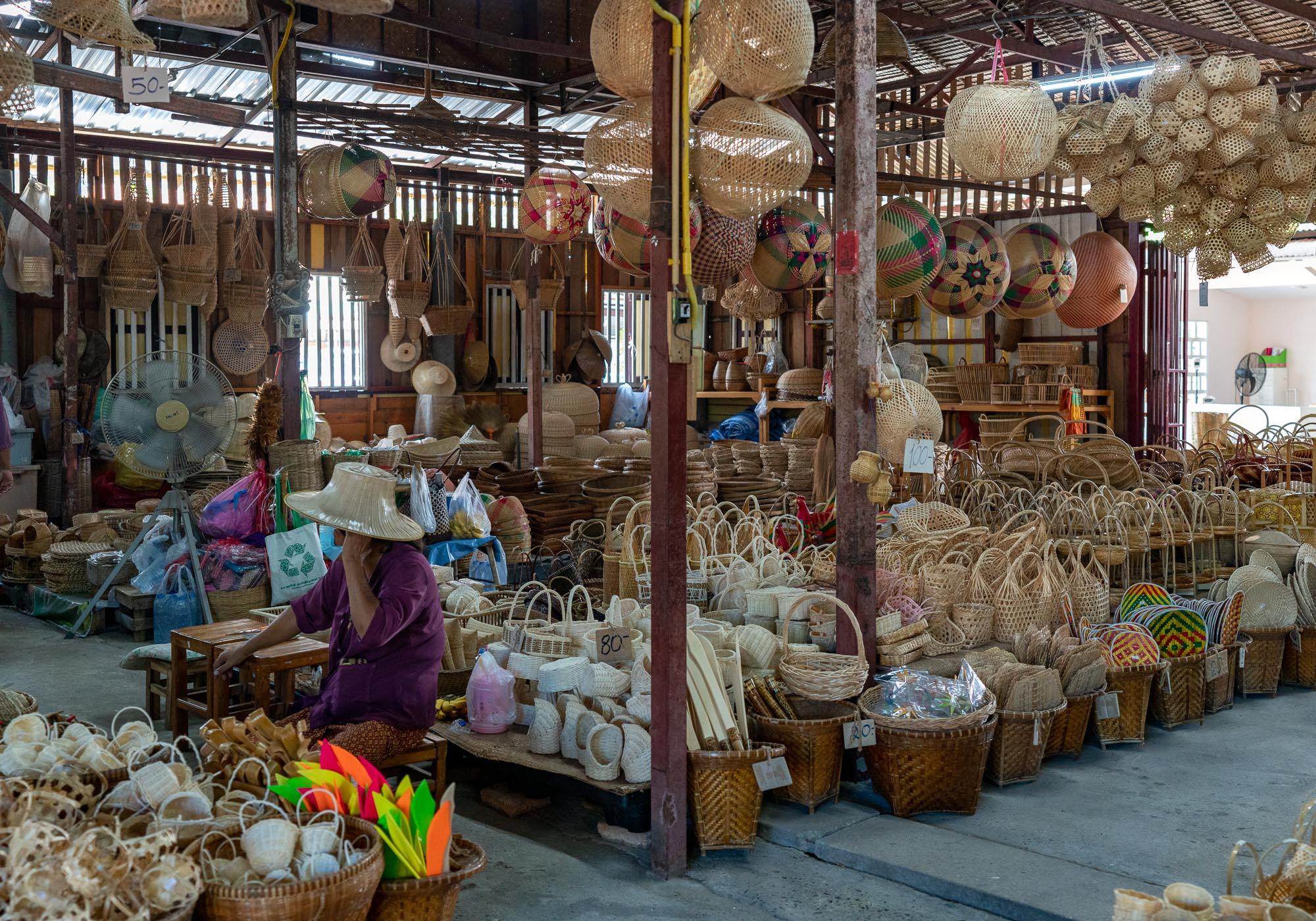 Visitors can find handmade arts and crafts for sale in the markets throughout the city. – © Michael Turtle