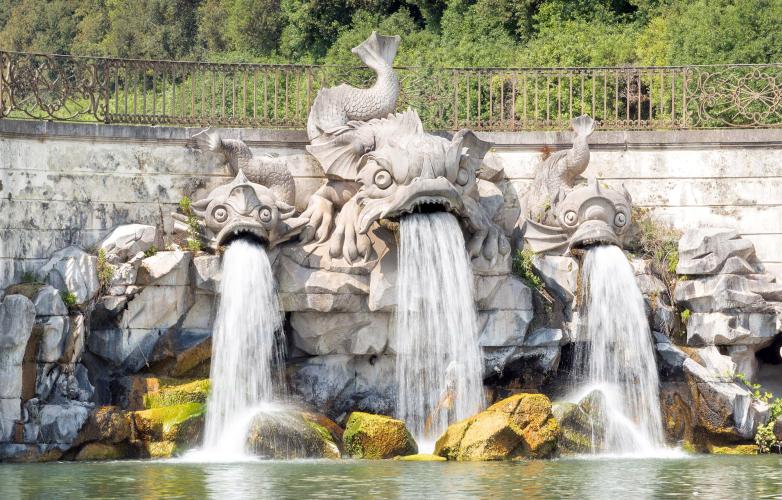 Fontana dei Delfini (Dolphin fountain). Construction of the gardens began in 1753, the same year that the Carolino aqueduct was built, which redirects water from the slopes of Mount Taburno to supply the fountains of the royal gardens and irrigate their plants. – © Mariano De Angelis