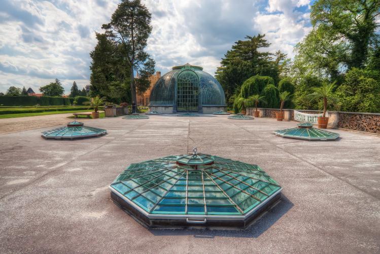 The greenhouse covers 52,000 pieces of fish-shaped glass tiles. – © Archive of Lednice Castle