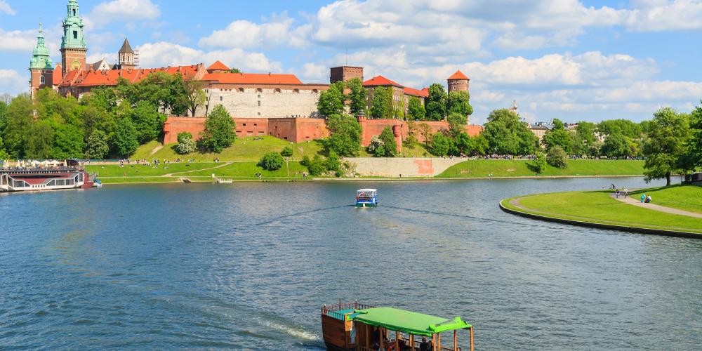 All cruises start at the wharf below Wawel Castle. Cruises are available from morning until evening. The larger boats can include restaurants, cafés and dance clubs, but you can also take tours or charter smaller boats. – © Paweł Kazmierczak