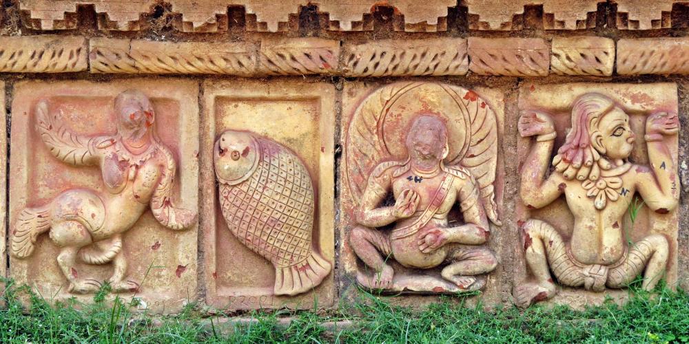 Terracotta Plaques at Somapura Mahavihara depict the socio-religious life of Pala period in the 8th and 9th century AD. – © mortenrochssare / Shutterstock