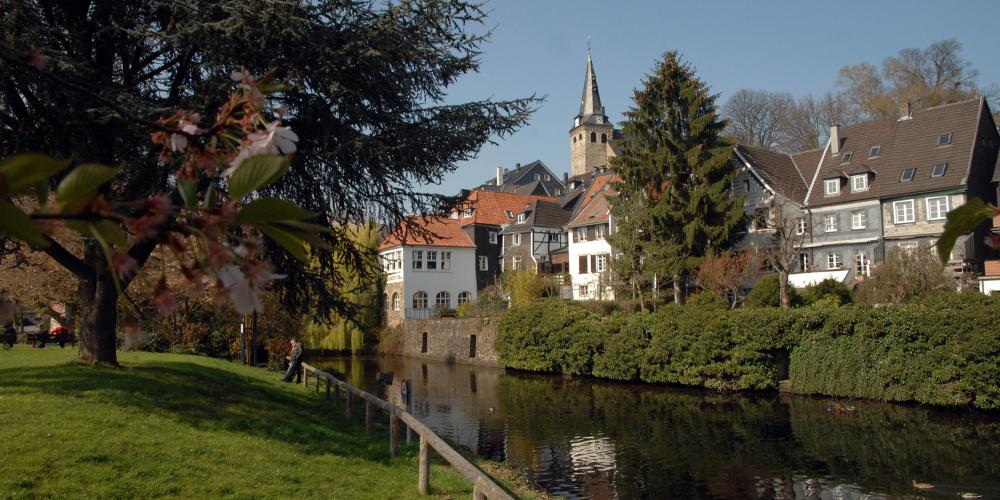 The old town of Kettwig with the mill race, a branch of the Ruhr, is where the corn mill was situated in the Middle Ages. – © Editing Department / City of Essen The old town of Kettwig with the mill race, a branch of the Ruhr, is where the corn mill was situated in the Middle Ages. – © Editing Department / City of Essen