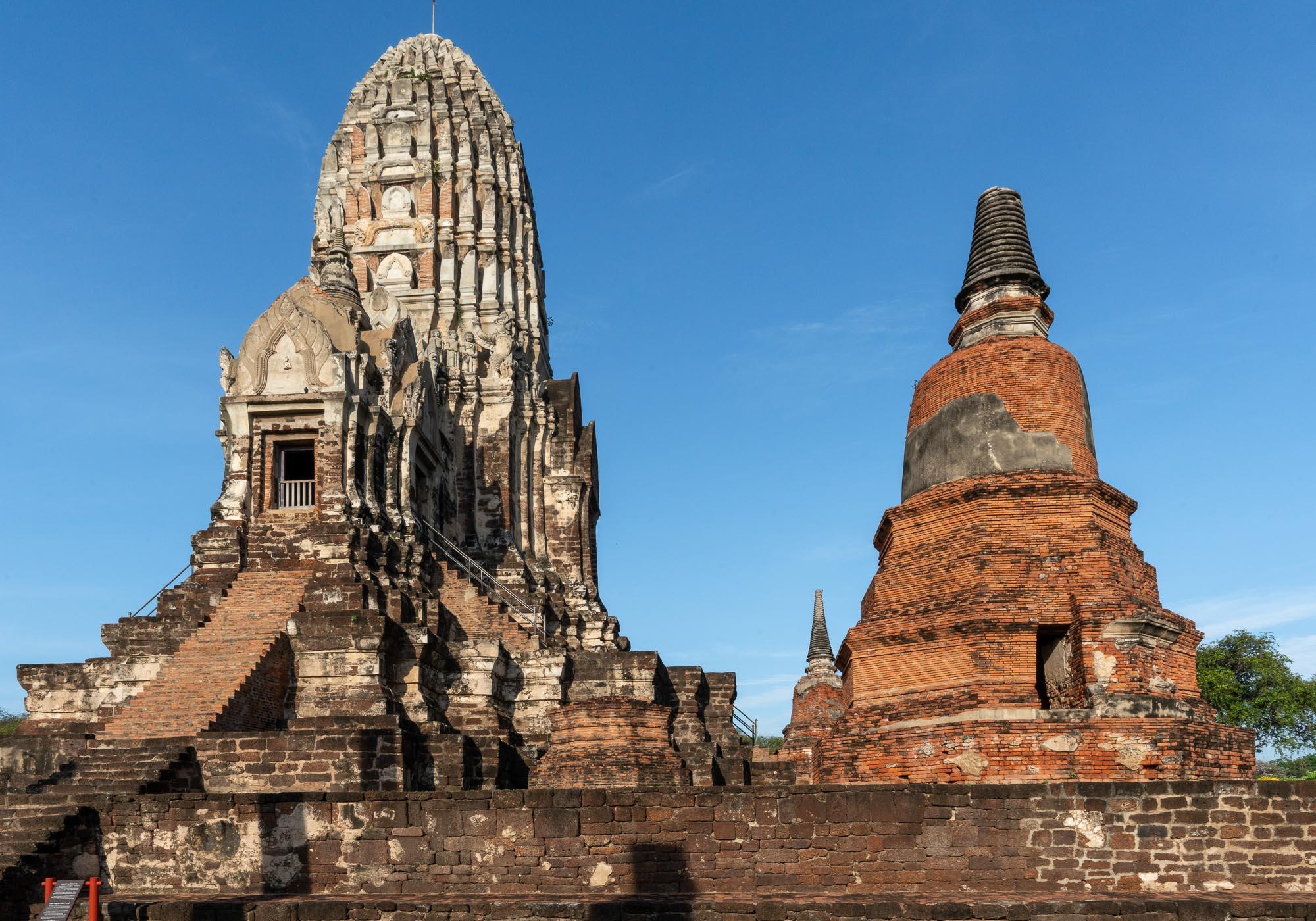 Smaller stupas were built for merit around the central tower. – © Michael Turtle