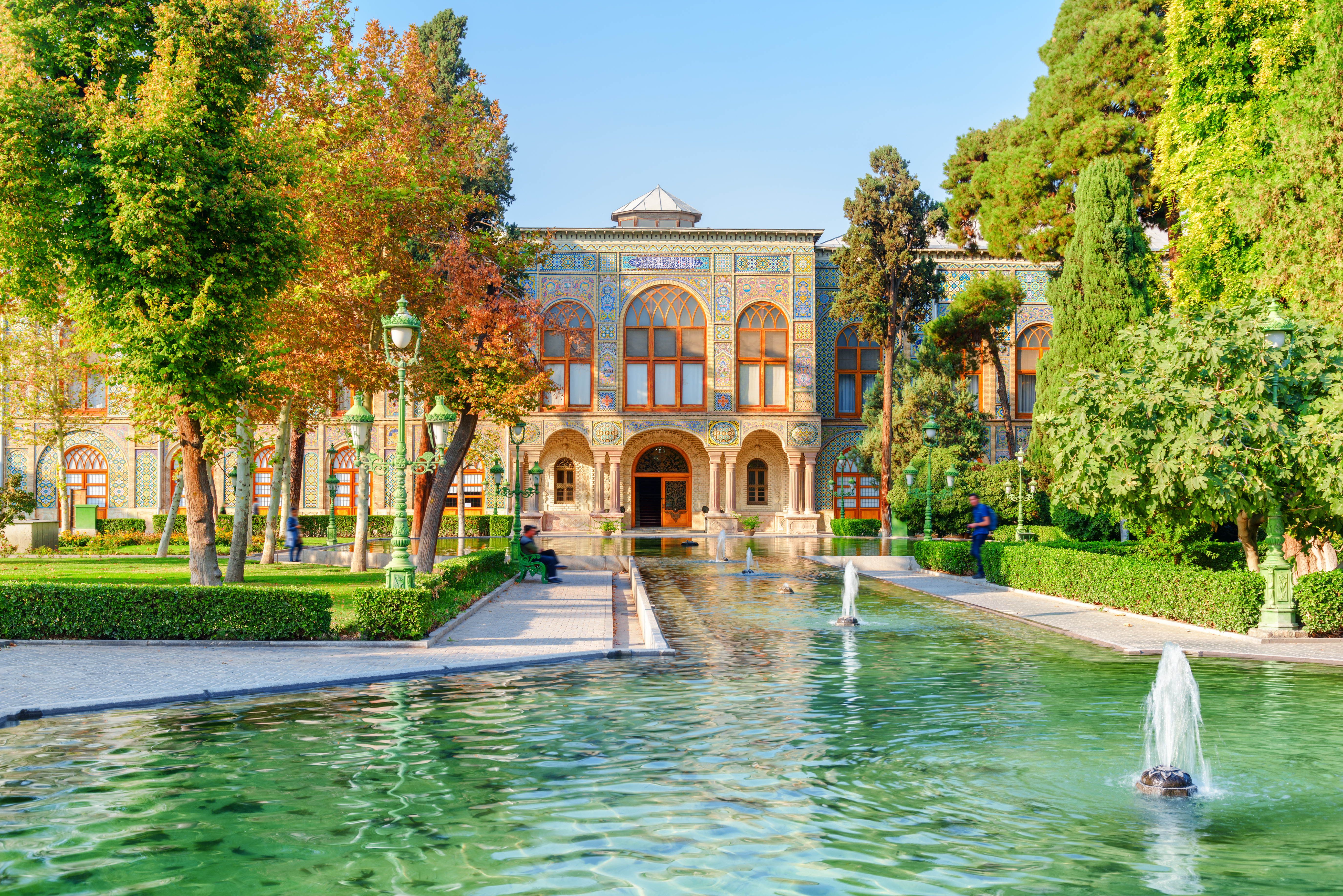 Fountain system, Golestan Palace – © Efired / Shutterstock