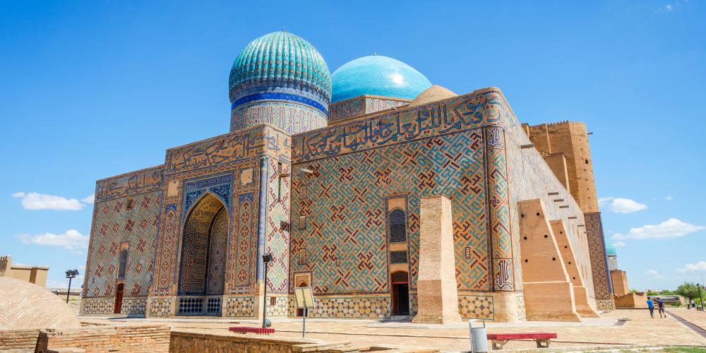 View of the azure dome in the main building of the Mausoleum of Khoja Ahmed Yasawi. – © Ana Flasker / Shutterstock View of the azure dome in the main building of the Mausoleum of Khoja Ahmed Yasawi. – © Ana Flasker / Shutterstock