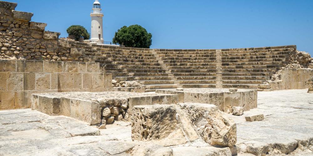L'Odéon de Paphos, situé à l'intérieur du parc archéologique de Kato Paphos, fut construit en roche calcaire au IIe siècle de notre ère. Il est toujours utilisé pour des spectacles musicaux et théâtraux. – © Michael Turtle