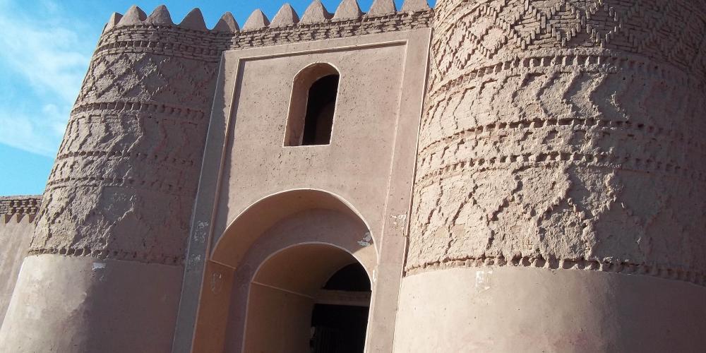 Castle tower in Shahdad. – © Mehran Maghsoudi Castle tower in Shahdad. – © Mehran Maghsoudi