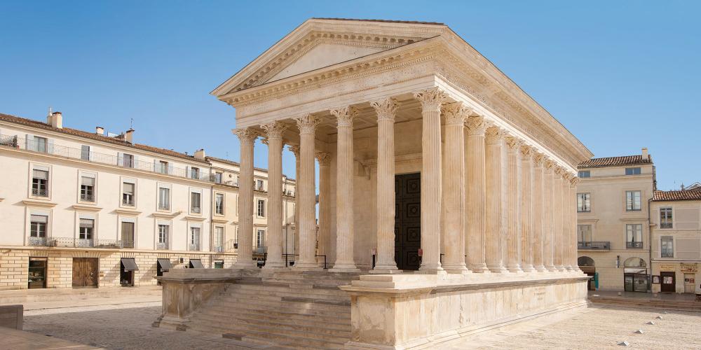 The Maison Carrée in Nîmes was part of the forum, the economic and administrative heart of the Roman town. – © O. Maynard / Office Tourisme Nîmes