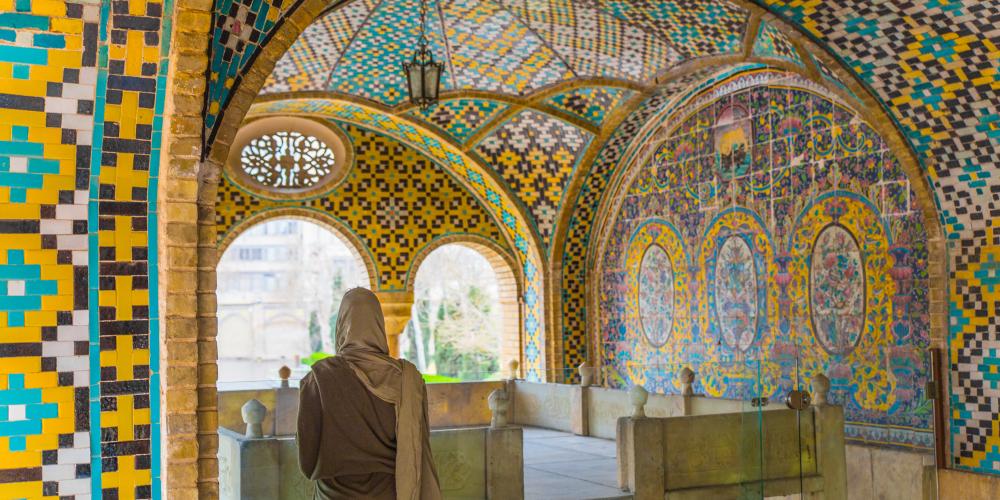 Mosaic decorated arched ceiling, Golestan palace – © Anyabr / Shutterstock Mosaic decorated arched ceiling, Golestan palace – © Anyabr / Shutterstock
