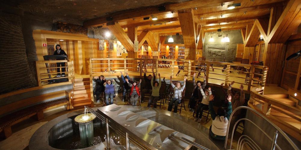 Active forms of treatment in the Wieliczka Salt Mine Health Resort involve modern respiratory gymnastics. – © Rafał Stachurski