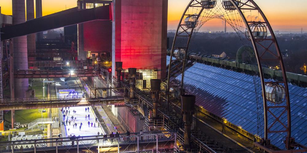 The ice rink, which is open from early December to early January, attracts more than 30,000 visitors each season. – © Jochen Tack / Zollverein Foundation The ice rink, which is open from early December to early January, attracts more than 30,000 visitors each season. – © Jochen Tack / Zollverein Foundation