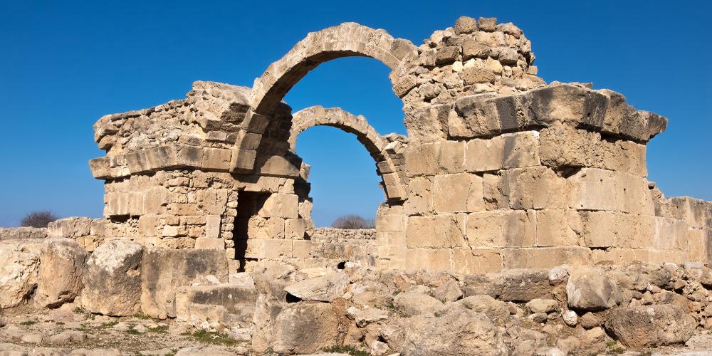 L'ancienne cité romaine à Kato Paphos a évolué à travers les siècles après le déclin de l'empire. Ce château byzantin a été construit sur le site par les Lusignans au XIIIe siècle de notre ère. – © anyaivanova / Shutterstock