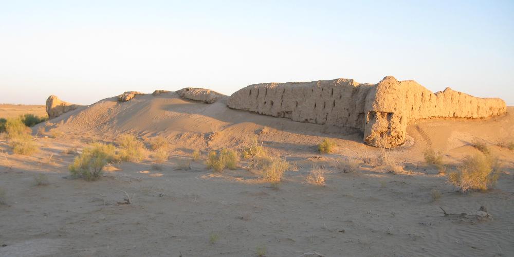 One of the remaining walls of the Gyzylja Gala Caravanserai – © Ancient Merv Museum-Reserve