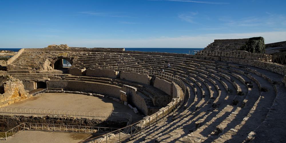 The Roman Amphitheatre is one of the monuments of the archaeological complex of Tarraco, declared a World Heritage site. – © Rafael López-Monné