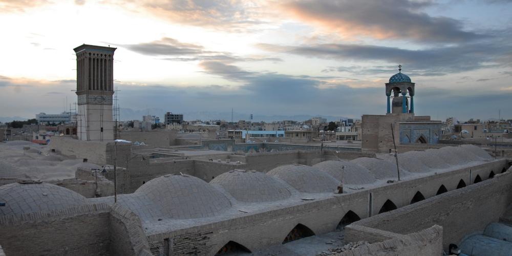 Roof of Kerman's Bazaar. – © Kirill Skorobogatko / Shutterstock