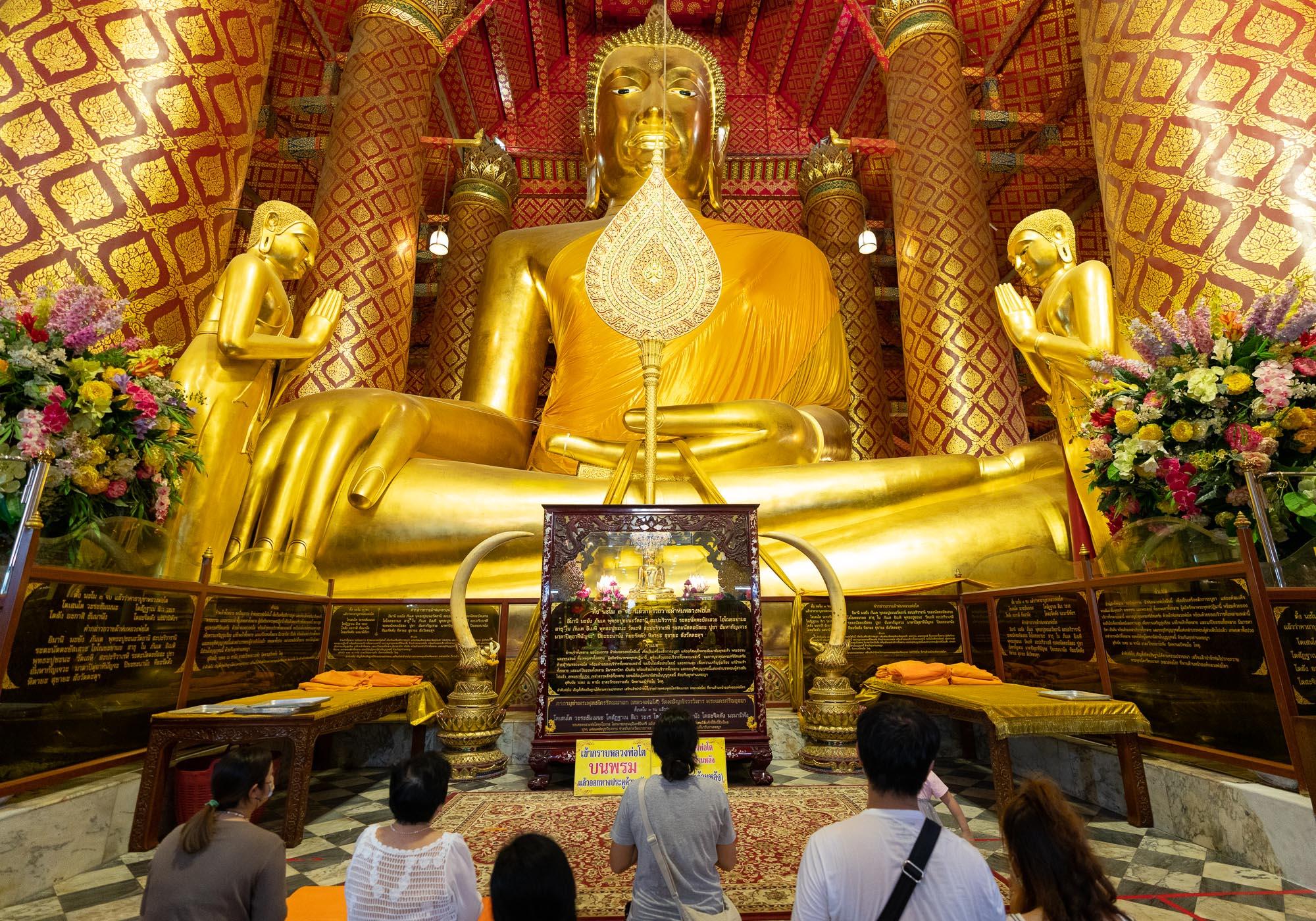 Wat Phanan Choeng is one of the most visited temples by locals, with the 19-metre-high golden Buddha one of the highlights. – © Michael Turtle