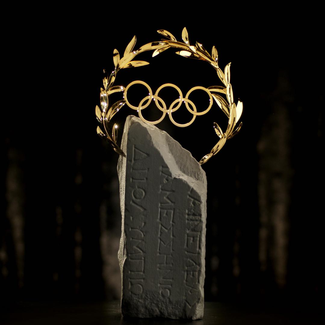 In Rio 2016, the first Olympic Laurel was introduced. The award is made in Fairmined Gold and a replica of a stone  from the site of Olympia. – © IOC