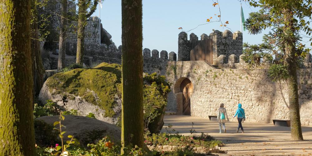 The Moorish Castle is a military fortification that bears witness to the Islamic presence in the region, constructed between the eighth and ninth centuries. – © PSML / EMIGUS