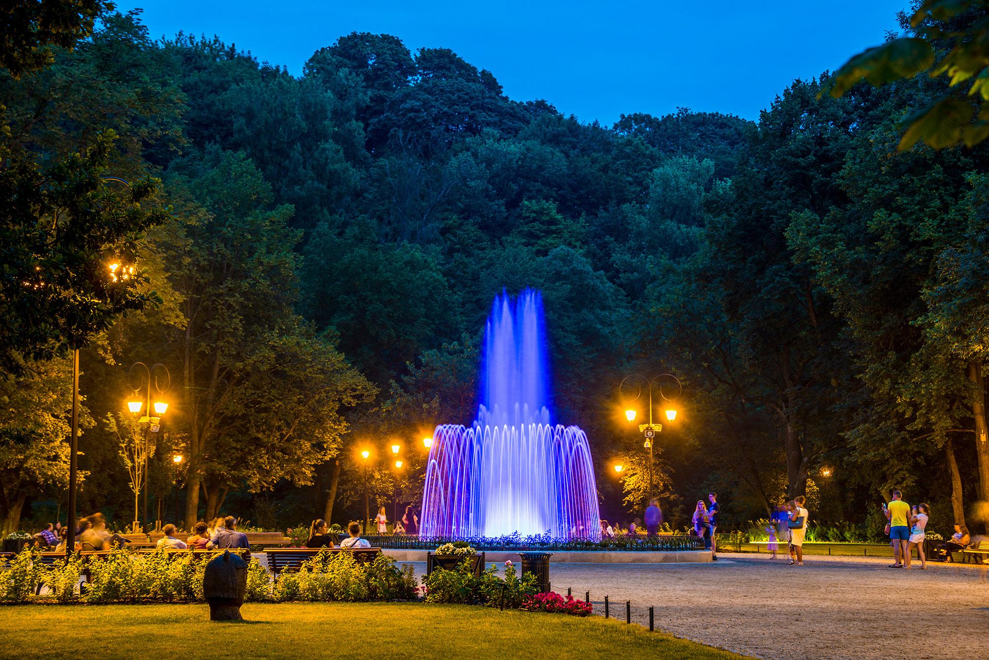 The Bernardinai Garden is located in the centre of the city on the right bank of the Vilnia River between the Gediminas Tower and Bernardine Monastery. – © Laimonas Ciūnys