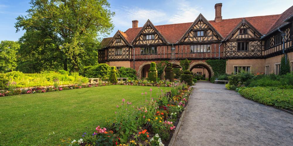 The last Hohenzollern building to be constructed in Potsdam, Cecilienhof Palace was built in 1913-17 in the style of an English country manor for Prussia’s Crown Prince William and his wife Cecilie. – ©  Noppasin Wongchum / Shutterstock The last Hohenzollern building to be constructed in Potsdam, Cecilienhof Palace was built in 1913-17 in the style of an English country manor for Prussia’s Crown Prince William and his wife Cecilie. – ©  Noppasin Wongchum / Shutterstock