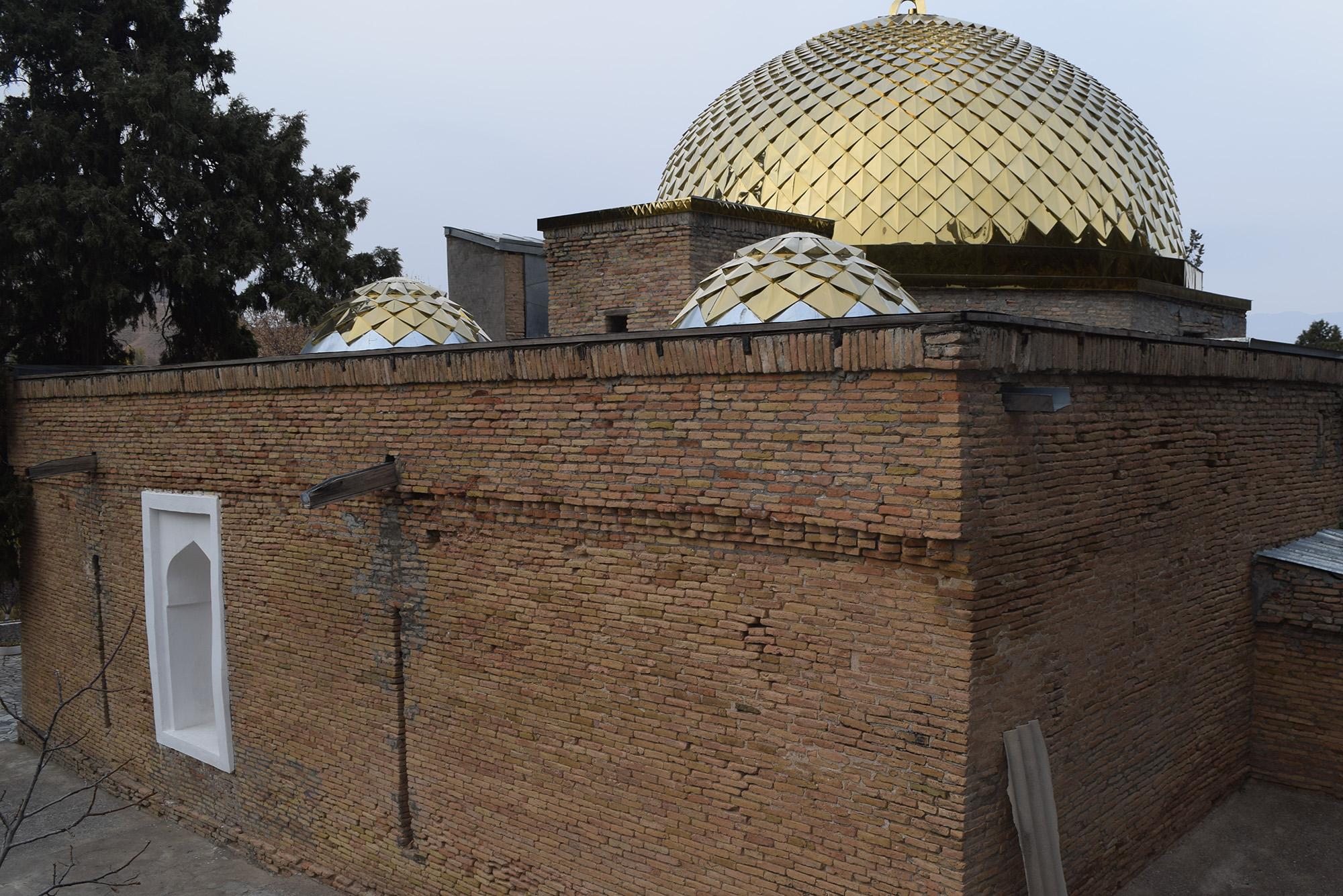 The domed roof of the Mausoleum of Khoja Mukhammad Bashoro – © IICAS