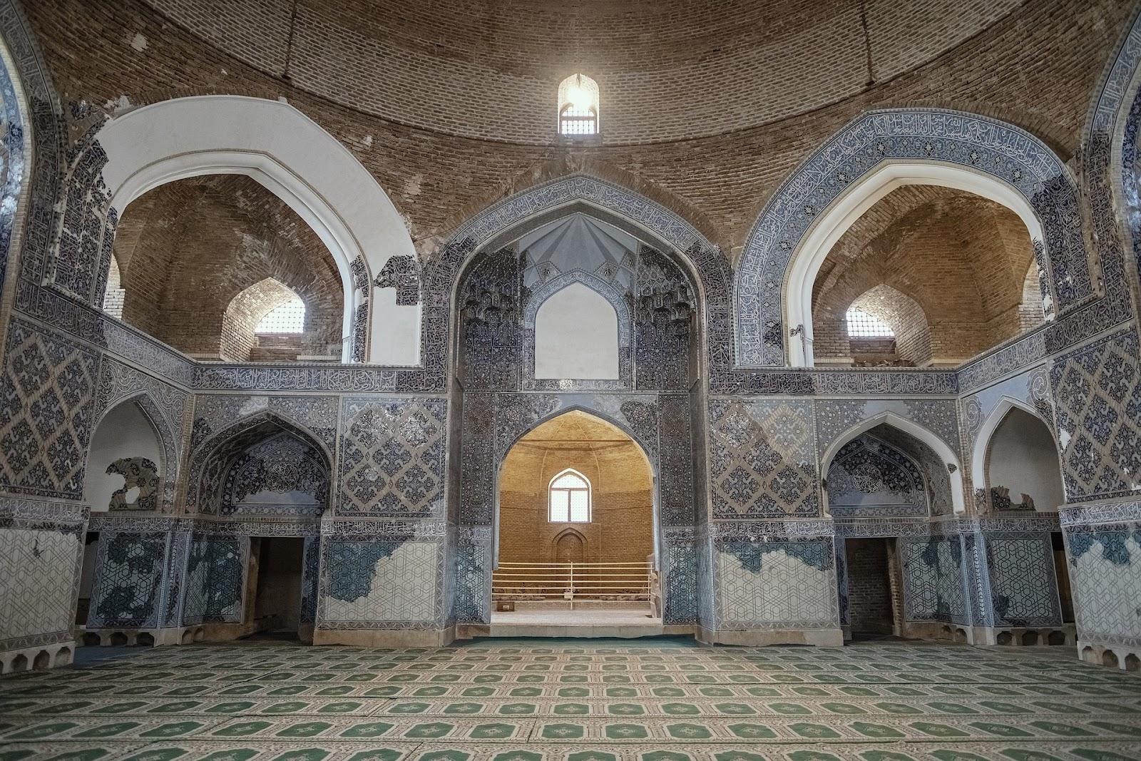 Inside of the Blue Mosque © mostafa_meraji