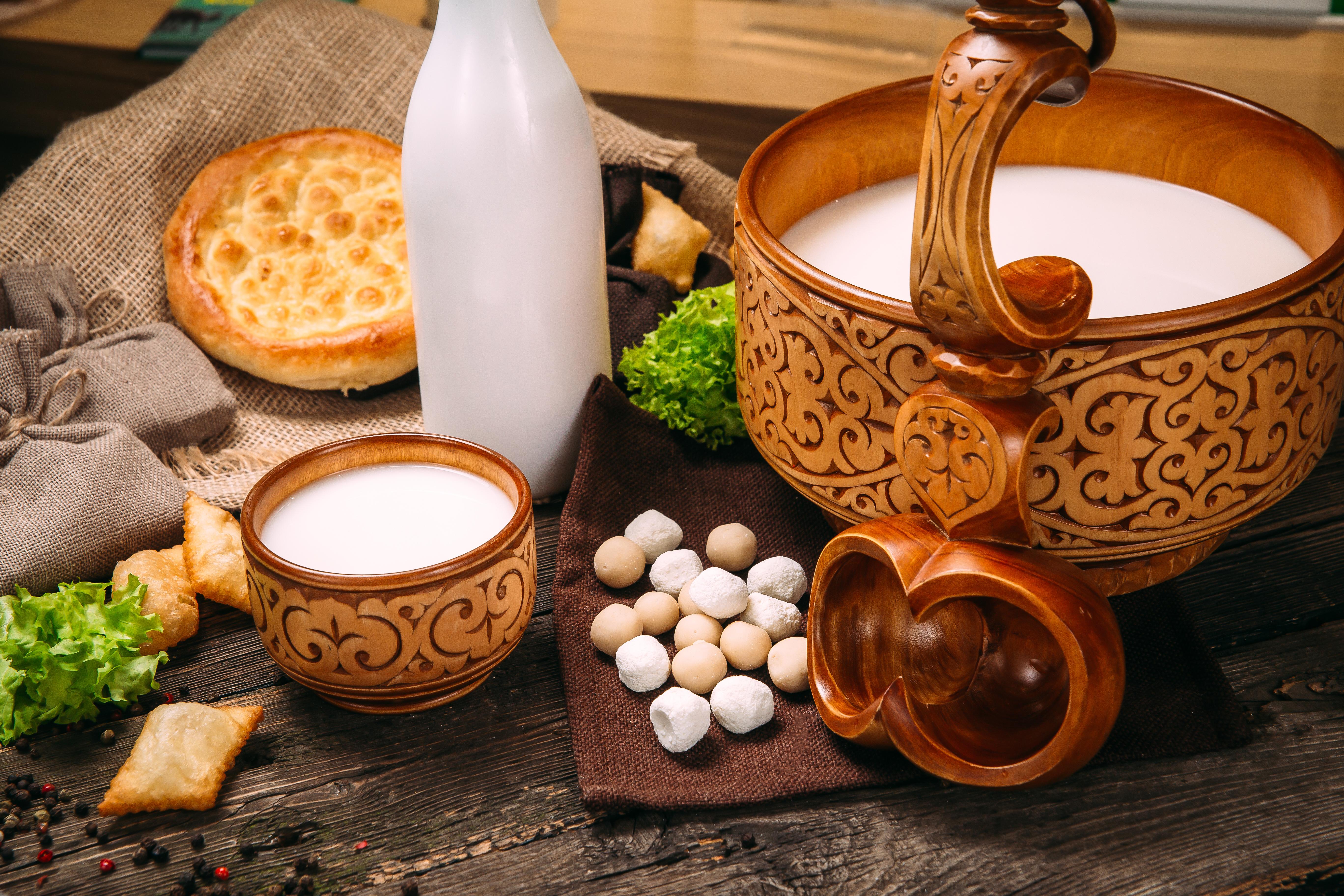 A traditional spread containing Subat © Hihitetlin / Shutterstock