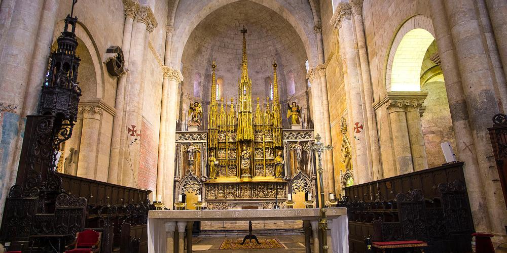 The high altar has a magnificent frontal from the early 13th century, which depicts scenes from the life and martyrdom of St Tecla, one of the city's patron saints. – © Manel Antoli RV Edipress / Tarragona Tourist Board The high altar has a magnificent frontal from the early 13th century, which depicts scenes from the life and martyrdom of St Tecla, one of the city's patron saints. – © Manel Antoli RV Edipress / Tarragona Tourist Board