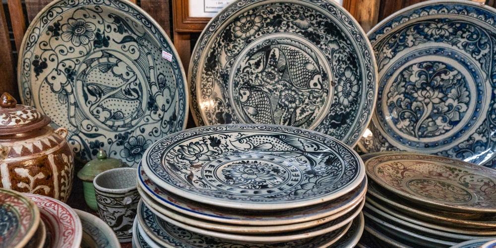 Some of the handmade ceramic plates for sale in Sukhothai. – © Michael Turtle