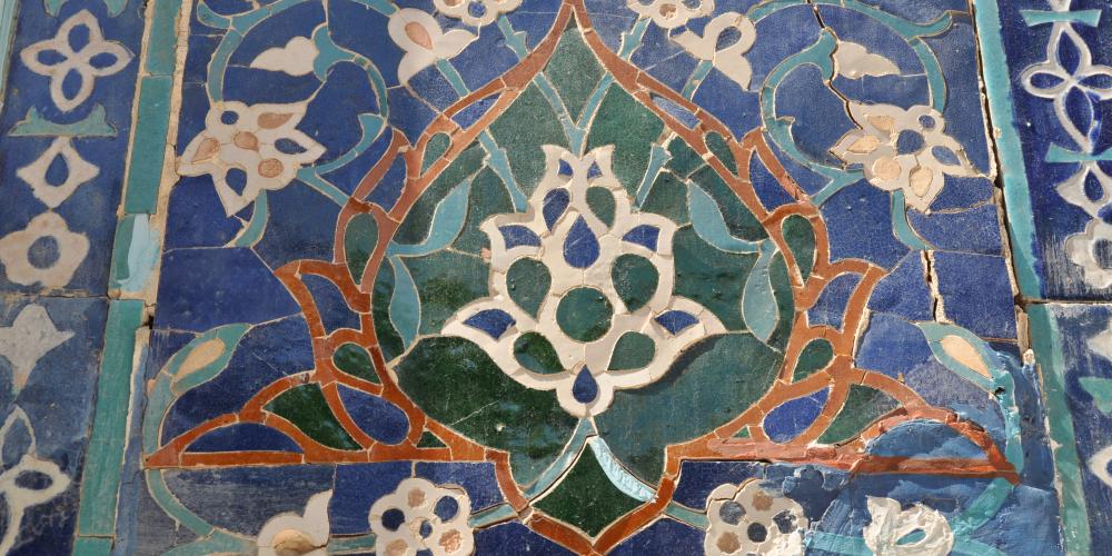 Close up shot of Uzbek textures and designs – Photo by Idun Uhl Kotsani