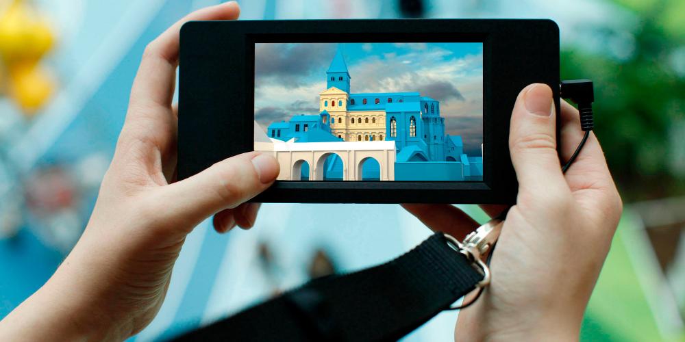 Multimedia guides can be downloaded free of charge on your own smartphone. – © Thomas Zühmer Multimedia guides can be downloaded free of charge on your own smartphone. – © Thomas Zühmer