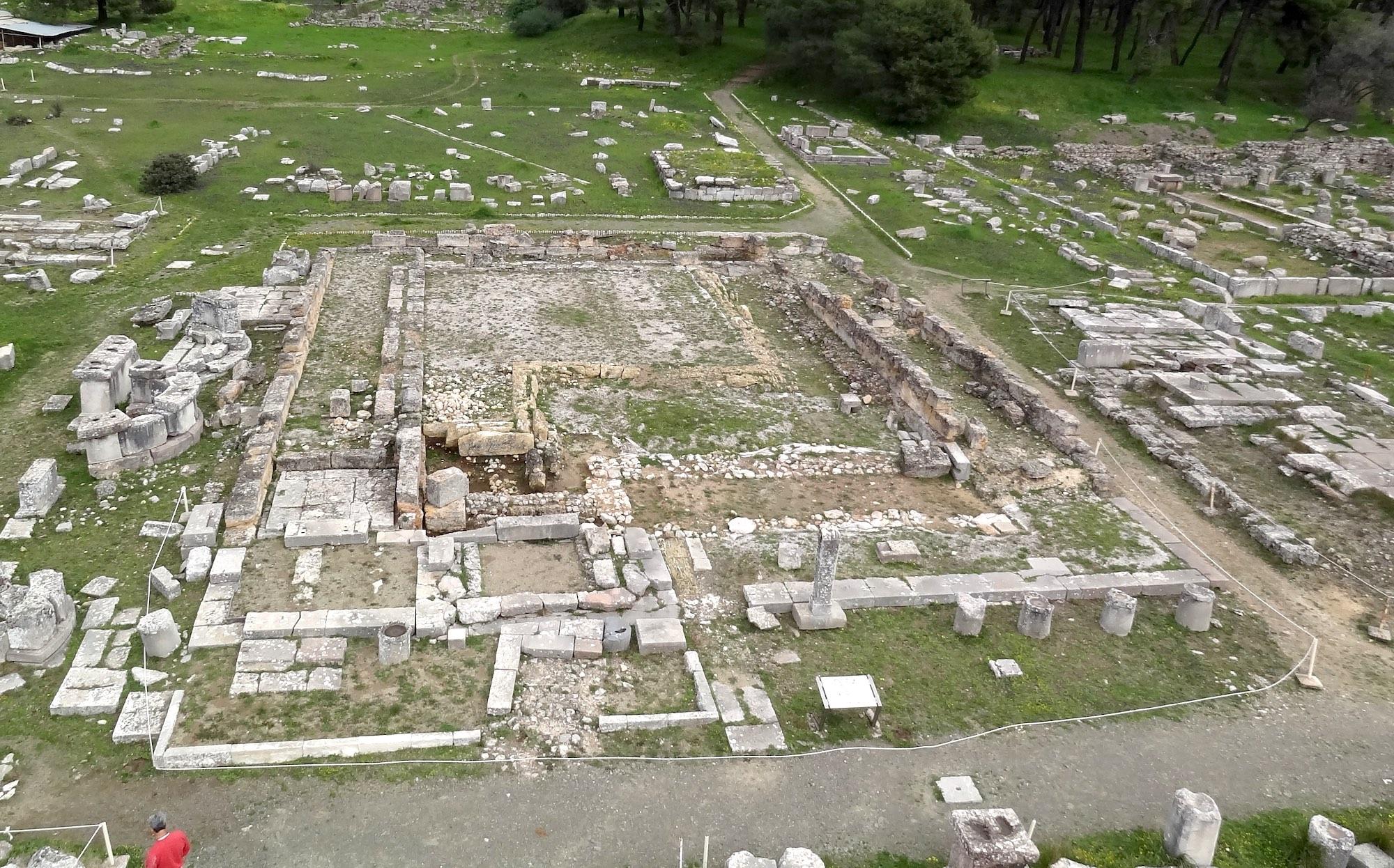 Figure 6. Complex building at the Sanctuary of Epidaurus with stoas for the accommodation of worshipers participating in the ritual meal around the altar. – © Hellenic Ministry of Culture and Sports / Ephorate of Antiquites of Argolida