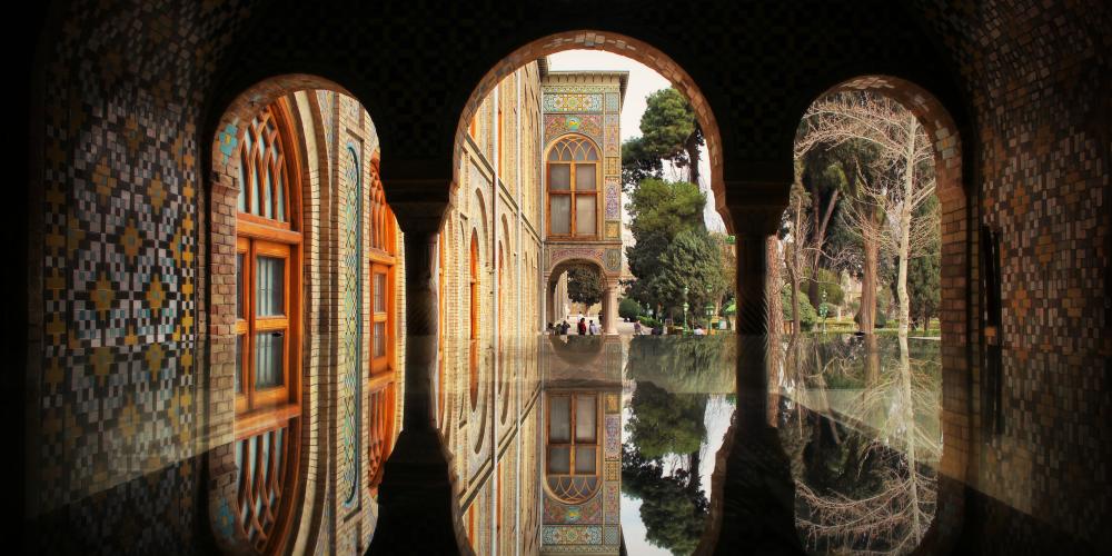 View from of one the rooms in Golestan Palace – © Hossein MohammadPour / Shutterstock View from of one the rooms in Golestan Palace – © Hossein MohammadPour / Shutterstock