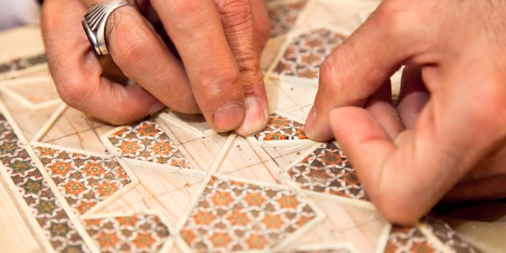 Hand-crafted mosaic. – © Aleksandar Todorovic / Shutterstock