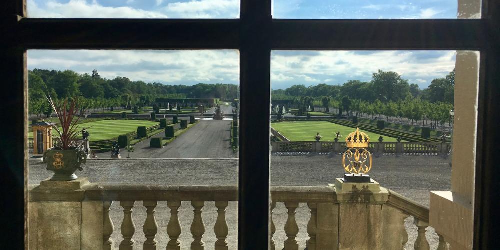 Les visiteurs ont accès à la quasi totalité des trois jardins du domaine du château. – © Frank Biasi