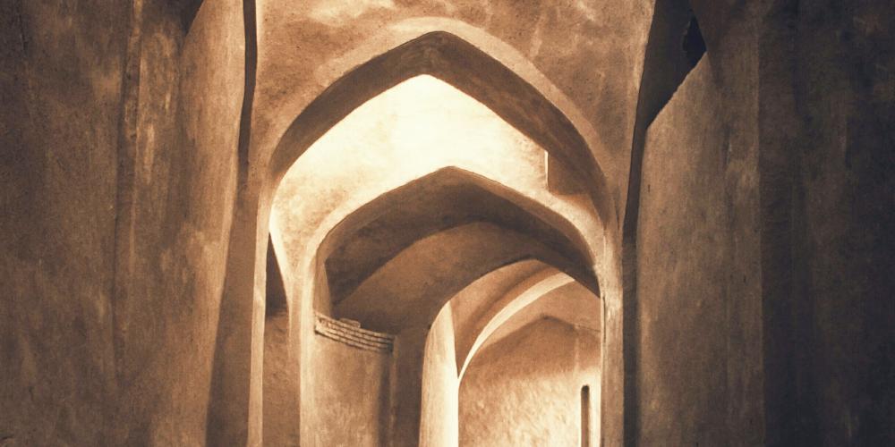 Narrow alleyways covered in arches help keep residents cool as they make their way around the city. Hiding from the desert sun is made easy with Yazd’s intuitive city layout.