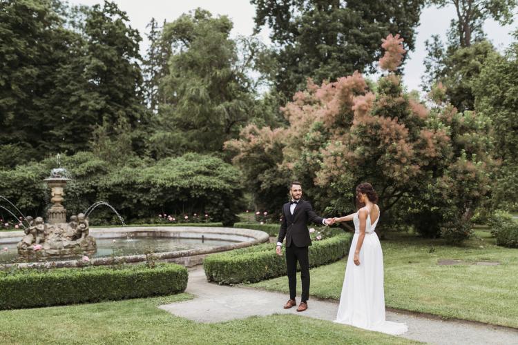 The Castle Garden is a perfect place for the wedding ceremony, don’t you think? - © Sweet&Chic Svatba – © Sweet&Chic Svatba