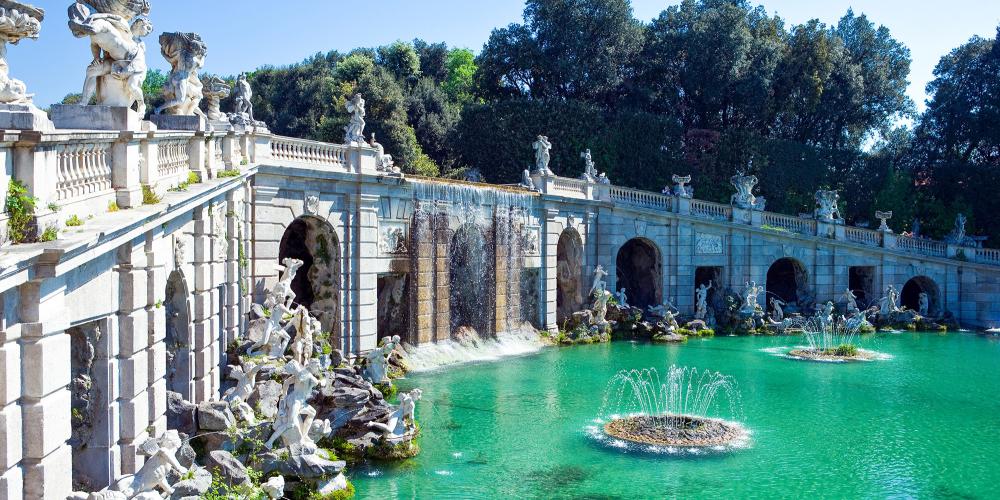 At Caserta, a chain of fountains and basins stretch out for more than three kilometres from the palace to a waterfall in the forest. – © Gimas / Shutterstock At Caserta, a chain of fountains and basins stretch out for more than three kilometres from the palace to a waterfall in the forest. – © Gimas / Shutterstock